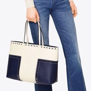 Gently used.Tory Burch Block T-Brogue Leather Tote